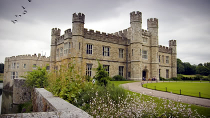 Canterbury Abbey and Leeds Castle